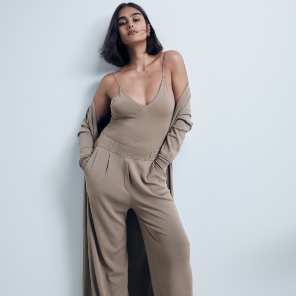 ๐ก๐ช๐ง ๐ญ๐ฎ๐ฟ๐ฎ โข Long Knit Jacket - Picture 3 of 14